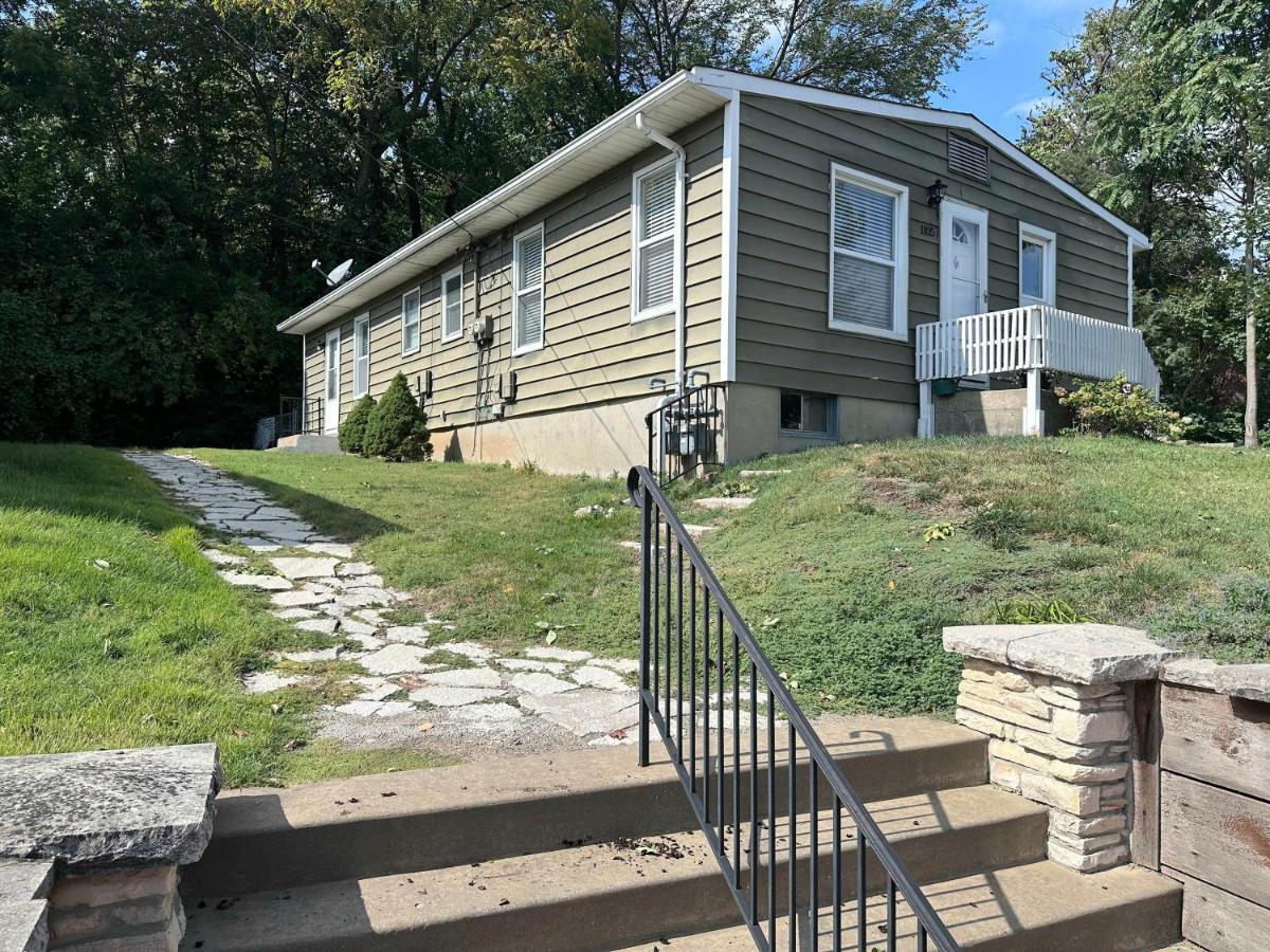 Duplex Hideaway In Saint Charles Mo Apartment Exterior photo