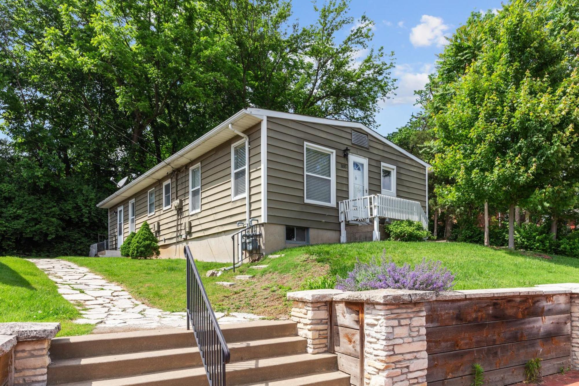 Duplex Hideaway In Saint Charles Mo Apartment Exterior photo